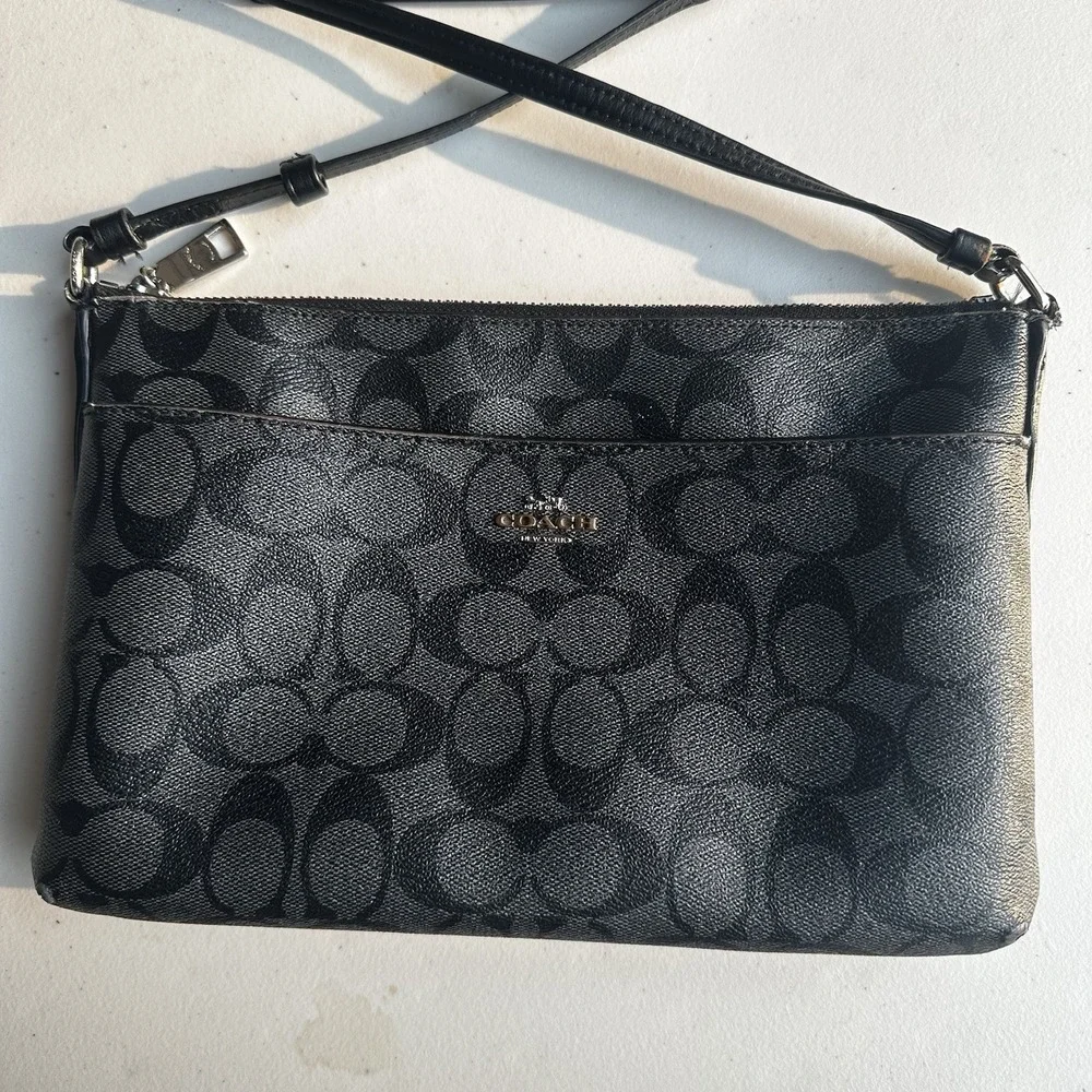 Coach Signature East West Pop Up Crossbody Bag Purse Black & Gray - GUC